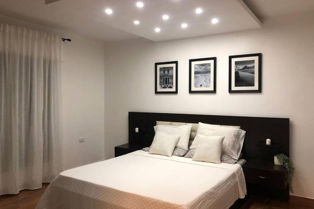 Luxury Apartment In Awesome Location In Amman Exterior photo