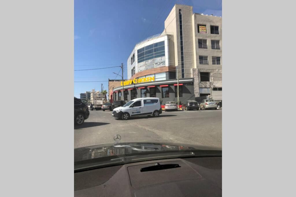 Luxury Apartment In Awesome Location In Amman Exterior photo